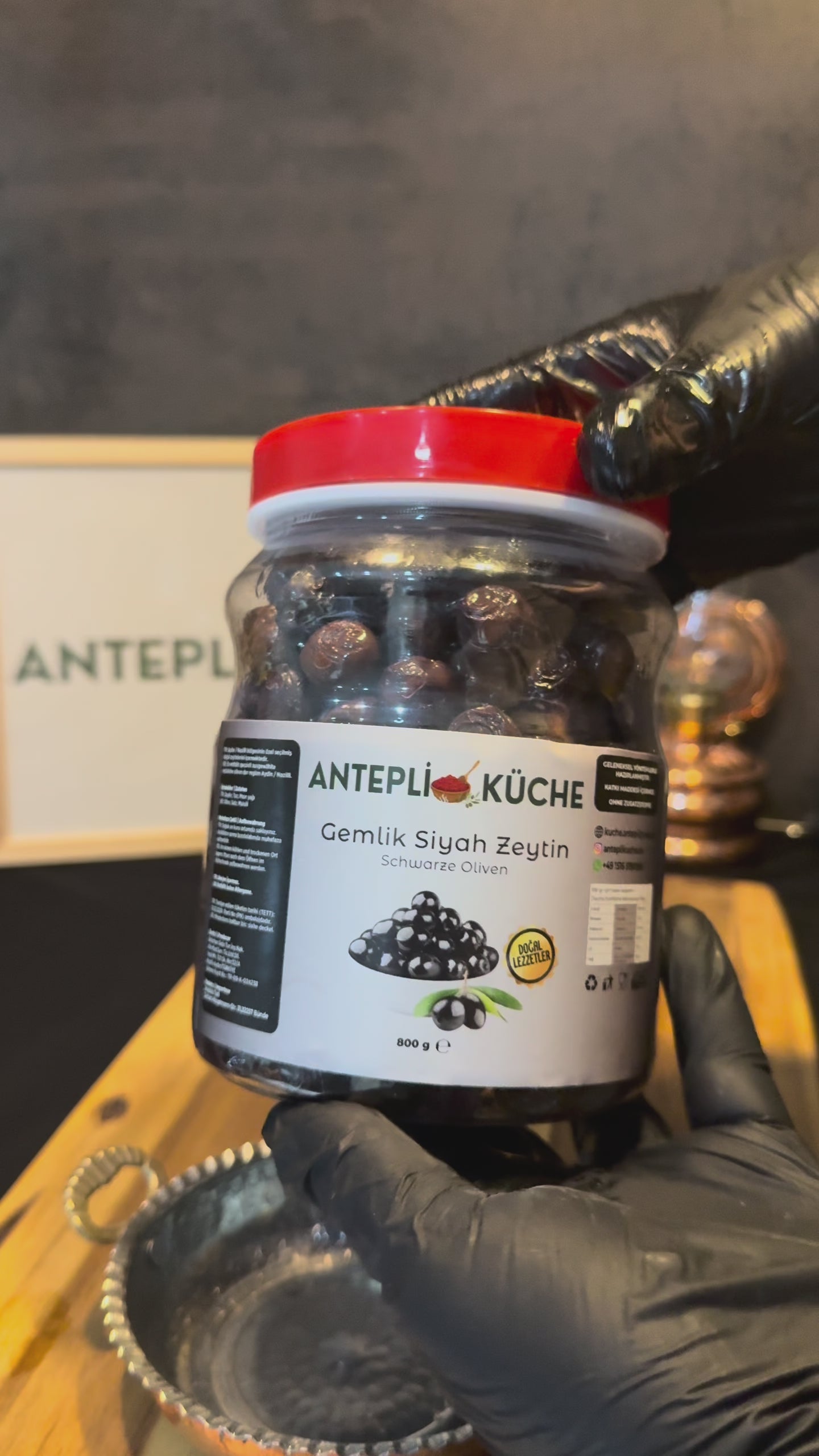 Gepresste schwarze Oliven 750 g
